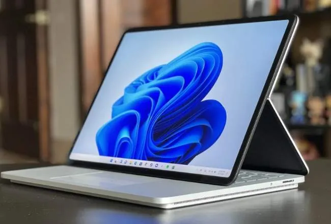 Danh sách laptop chỉnh sửa ảnh video được các dân thiết kế lựa chọn hàng đầu 2 Microsoft Surface Laptop Studio - Laptop chỉnh sửa ảnh video sống động